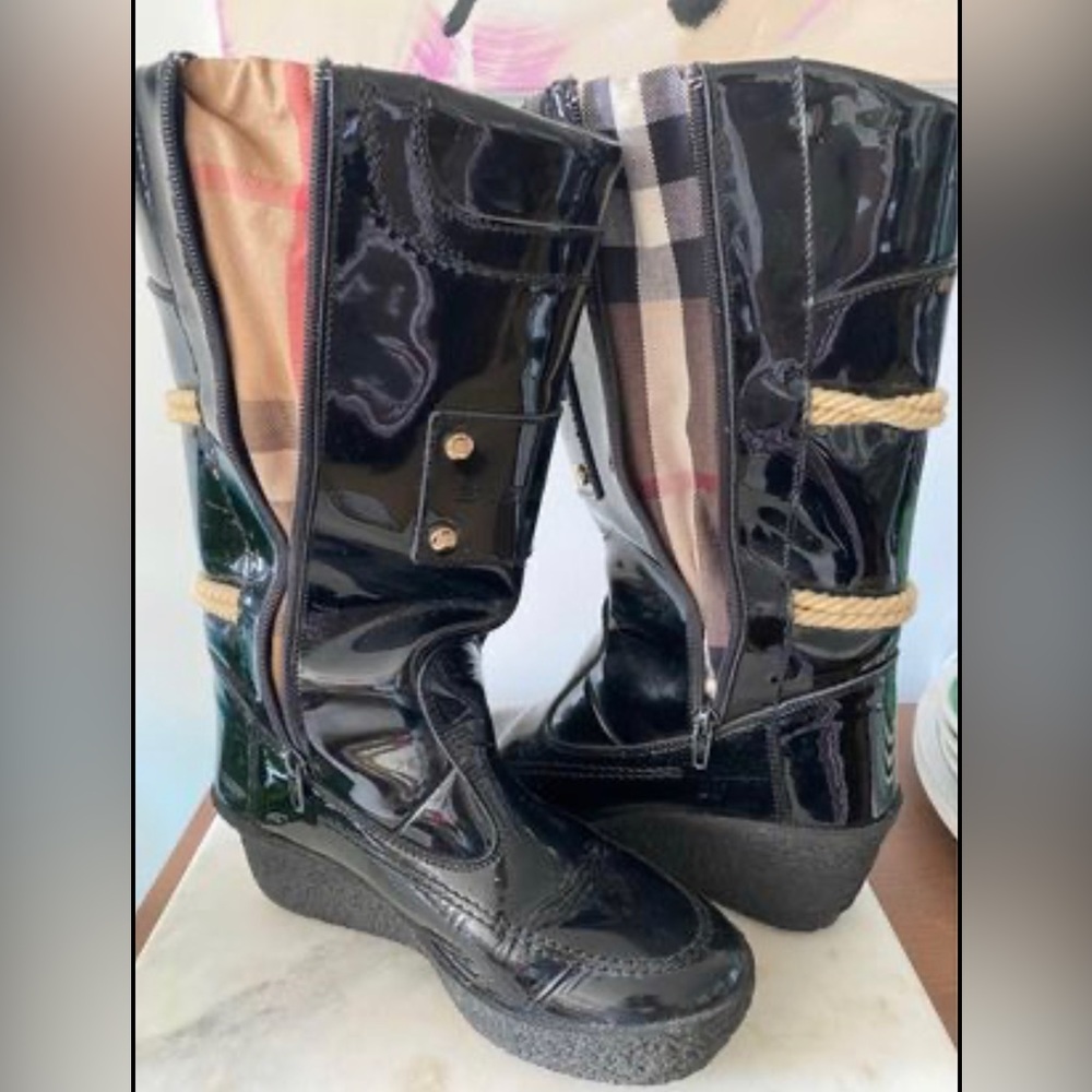 Burberry Boots | 7